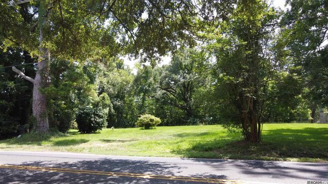 7110 Highland Rd, Baton Rouge, LA 70808