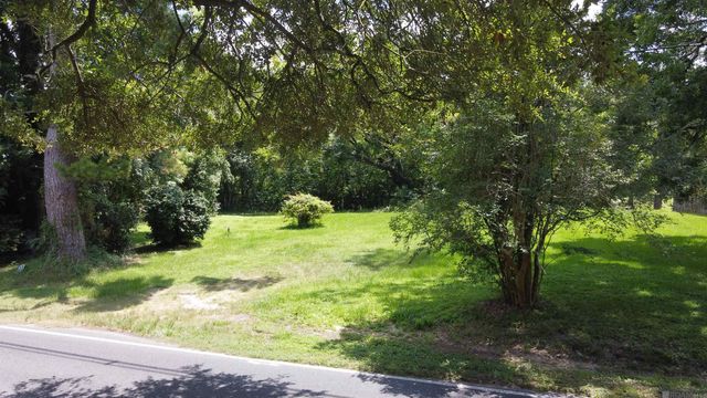 7110 Highland Rd, Baton Rouge, LA 70808