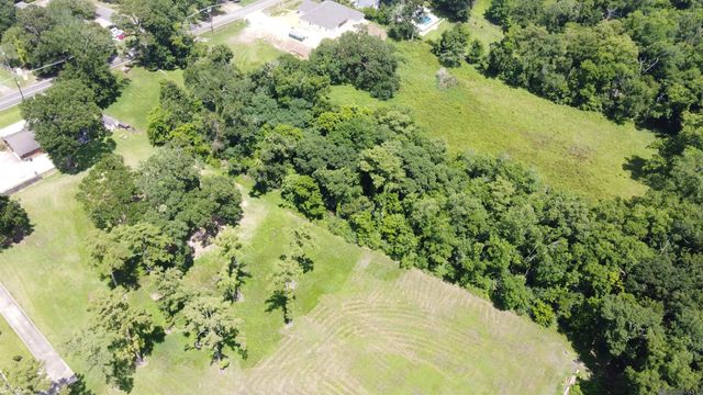 7110 Highland Rd, Baton Rouge, LA 70808