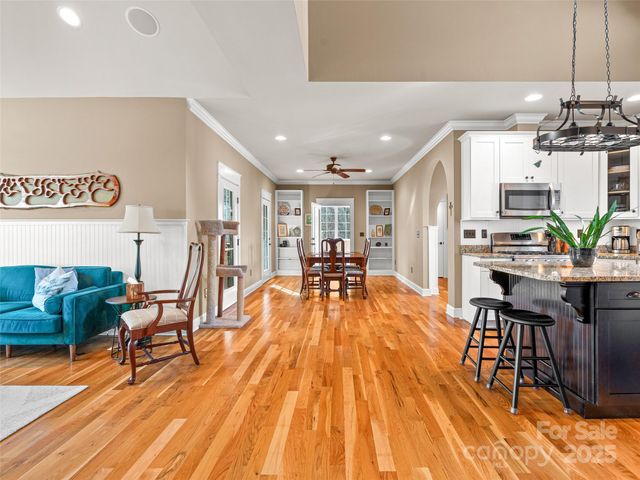 107 Spring Heights Court, Hendersonville, NC 28791