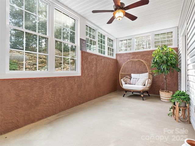 107 Spring Heights Court, Hendersonville, NC 28791