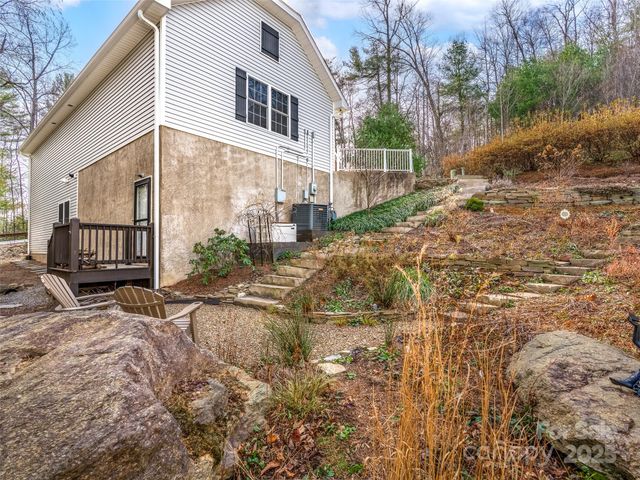 107 Spring Heights Court, Hendersonville, NC 28791