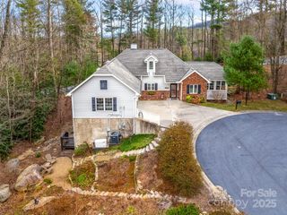 107 Spring Heights Court, Hendersonville, NC 28791