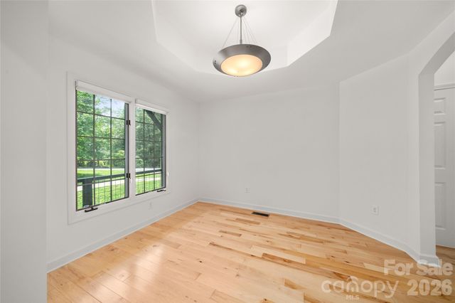 135 Buffalo Trail, Asheville, NC 28805