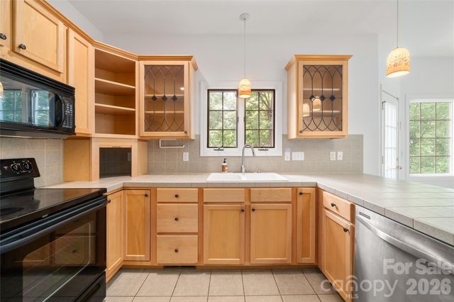 135 Buffalo Trail, Asheville, NC 28805