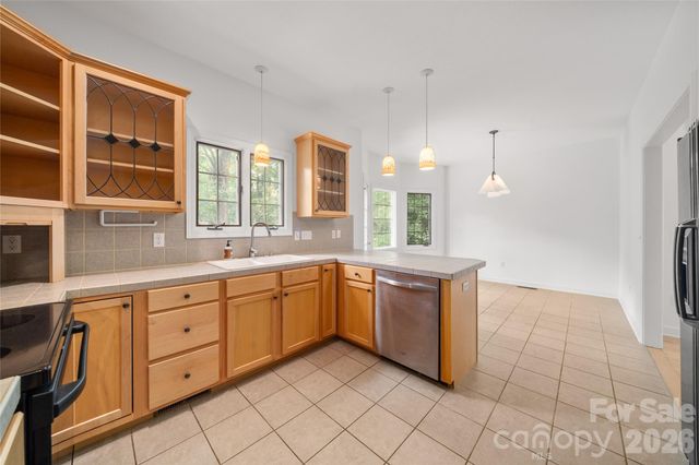 135 Buffalo Trail, Asheville, NC 28805