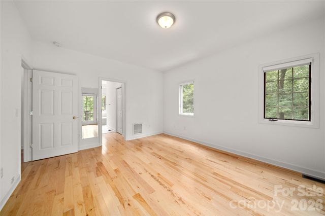 135 Buffalo Trail, Asheville, NC 28805