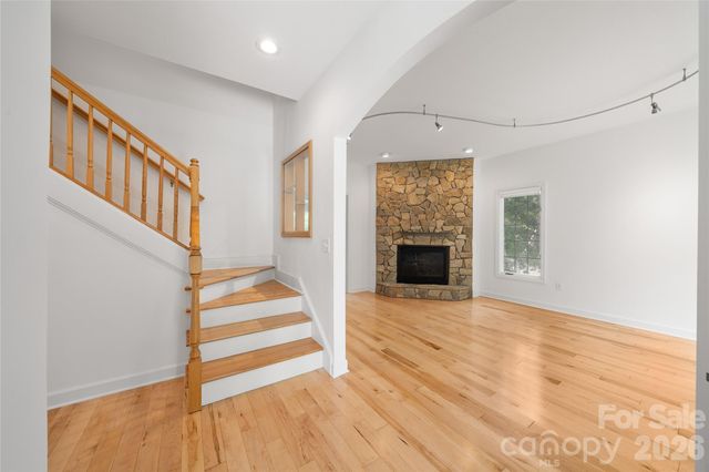 135 Buffalo Trail, Asheville, NC 28805