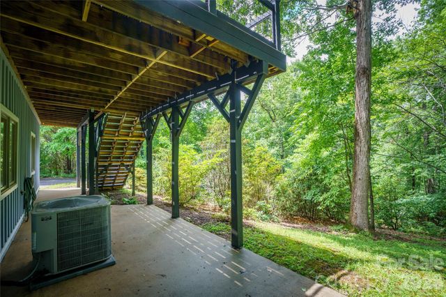 135 Buffalo Trail, Asheville, NC 28805