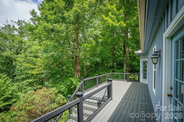 135 Buffalo Trail, Asheville, NC 28805