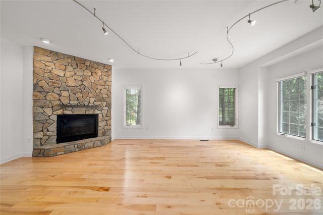 135 Buffalo Trail, Asheville, NC 28805
