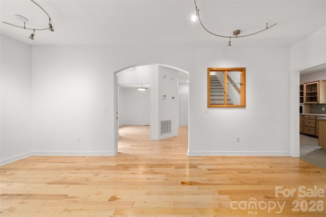 135 Buffalo Trail, Asheville, NC 28805