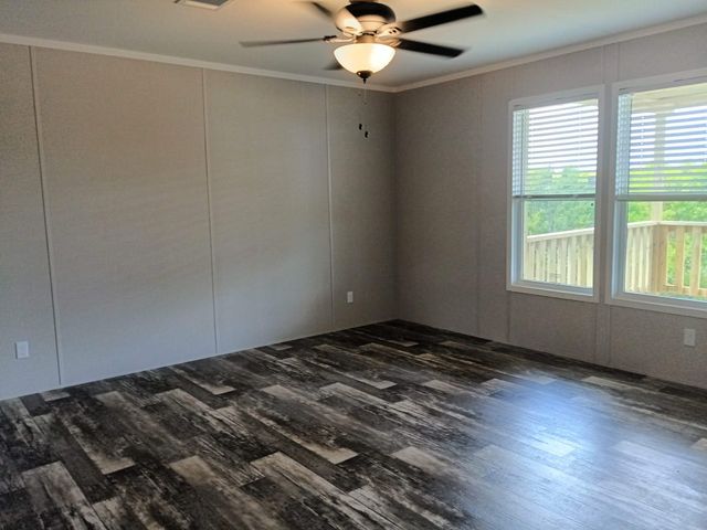 660 WOODHAVEN Drive, Springtown, TX 76082