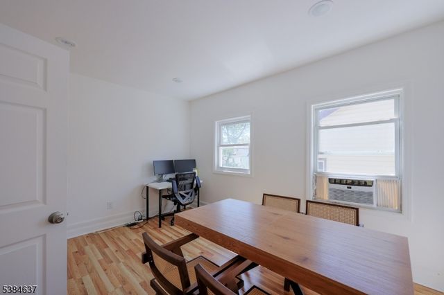 60 Amherst St, East Orange City, NJ 07018