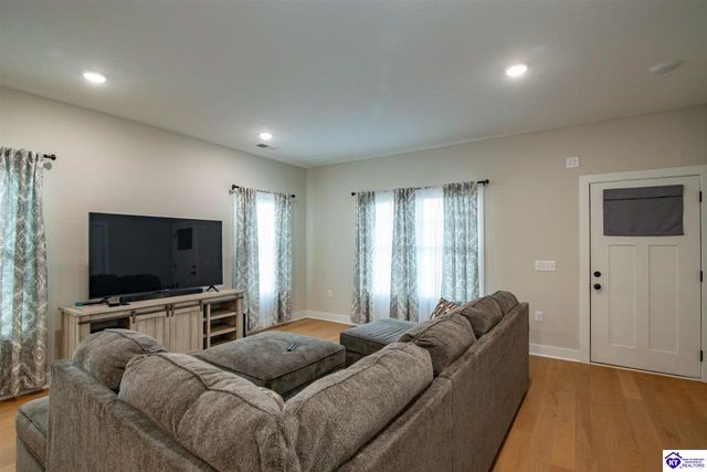 308 Lincoln Street, Vine Grove, KY 40175