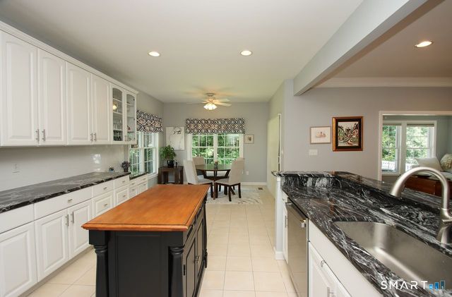 349 Niblick Lane, Oxford, CT 06478