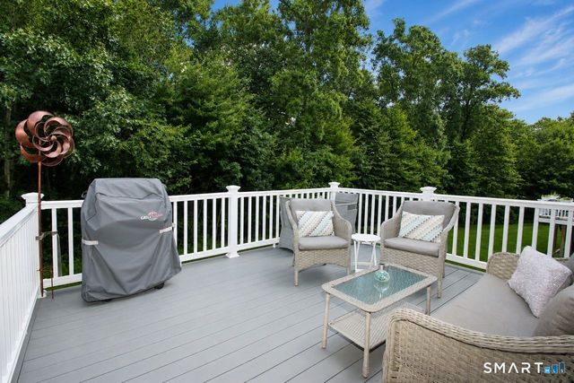 349 Niblick Lane, Oxford, CT 06478