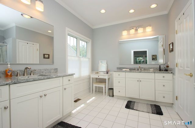 349 Niblick Lane, Oxford, CT 06478