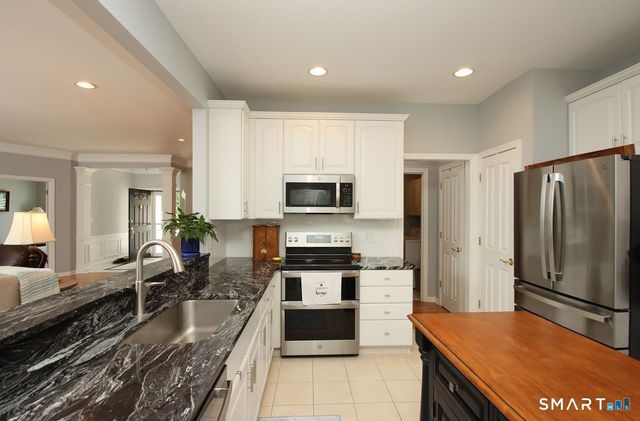 349 Niblick Lane, Oxford, CT 06478