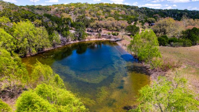 150 Coker Hollow, Kerrville, TX 78028