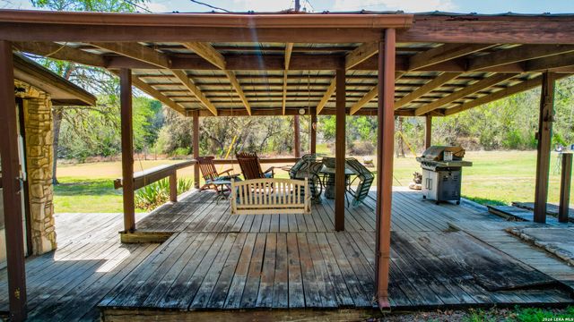 150 Coker Hollow, Kerrville, TX 78028