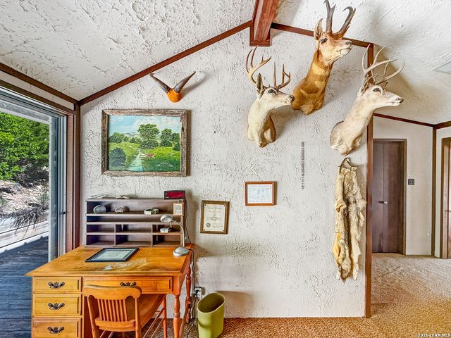 150 Coker Hollow, Kerrville, TX 78028