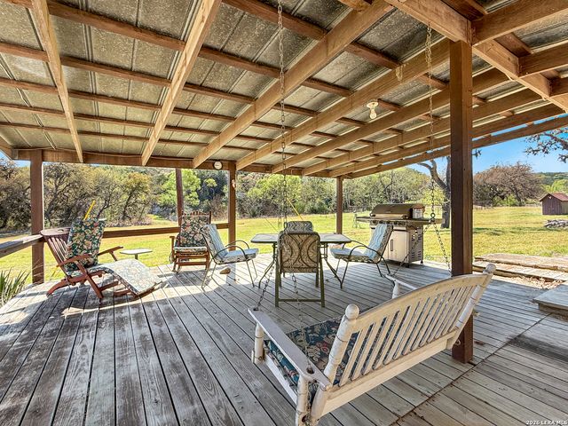 150 Coker Hollow, Kerrville, TX 78028