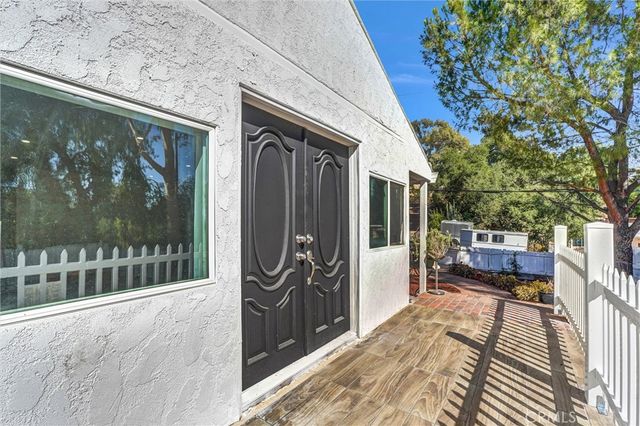 107 Ventura, Chatsworth, CA 91311