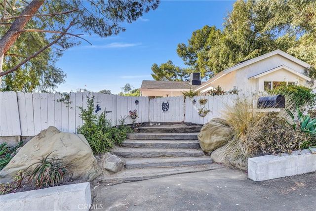 107 Ventura, Chatsworth, CA 91311