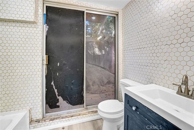 107 Ventura, Chatsworth, CA 91311