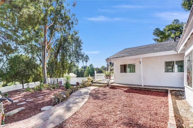 107 Ventura, Chatsworth, CA 91311