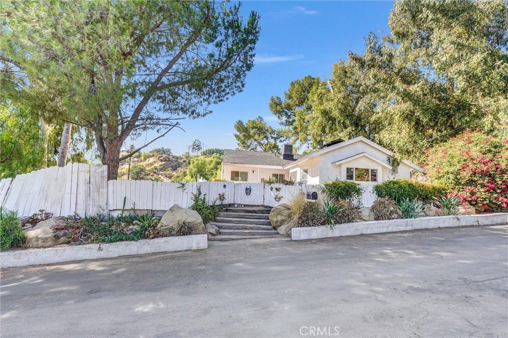 107 Ventura, Chatsworth, CA 91311