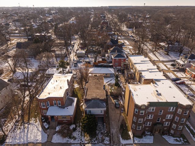 98 W 15th Street, Chicago Heights, IL 60411