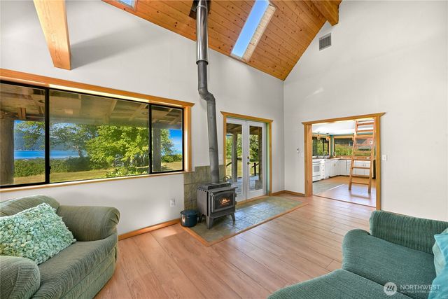 1611 Jas Airport Lane, Anacortes, WA 98221