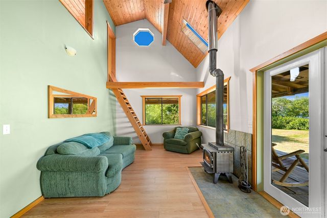 1611 Jas Airport Lane, Anacortes, WA 98221