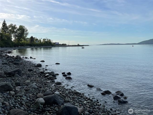 1611 Jas Airport Lane, Anacortes, WA 98221