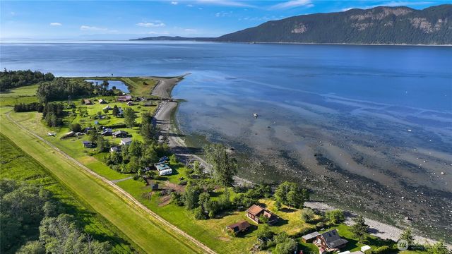 1611 Jas Airport Lane, Anacortes, WA 98221