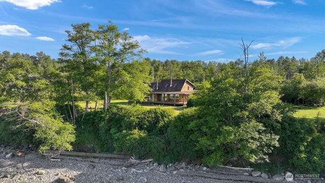 1611 Jas Airport Lane, Anacortes, WA 98221