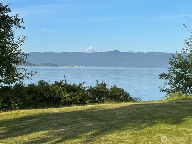 1611 Jas Airport Lane, Anacortes, WA 98221