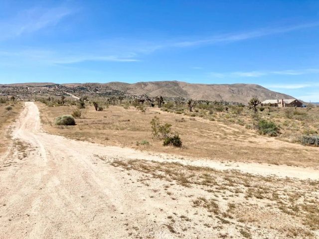 23777 Poppy, Apple Valley, CA 92308