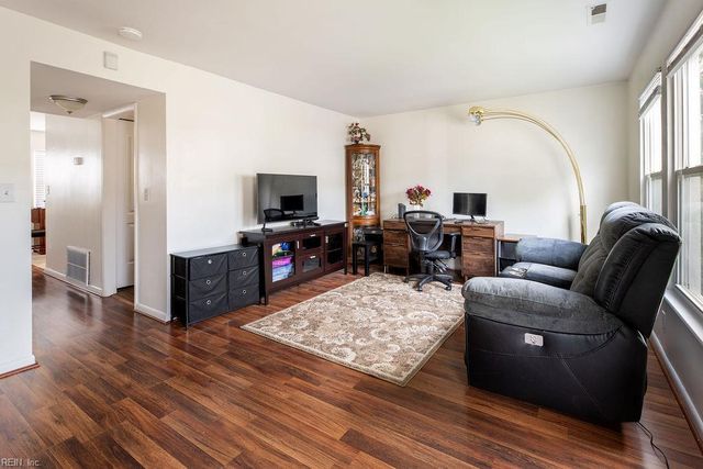 3050 Breslaw CT, Virginia Beach, VA 23453