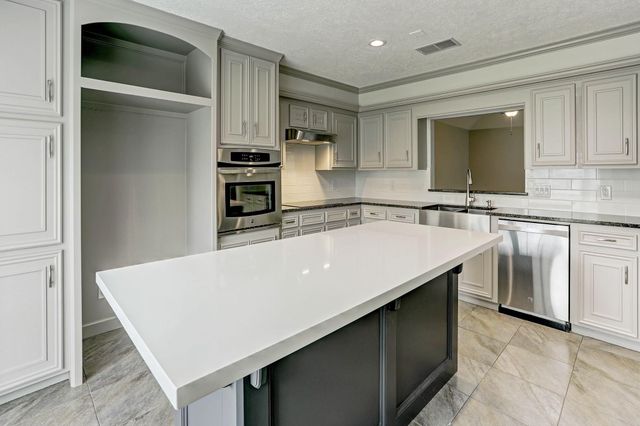 1211 Diablo Drive, Houston, TX 77532