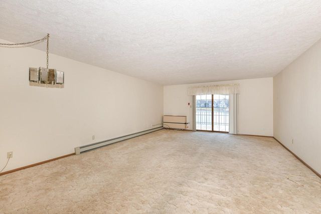 8374 S Tuckaway Shores DRIVE, Franklin, WI 53132