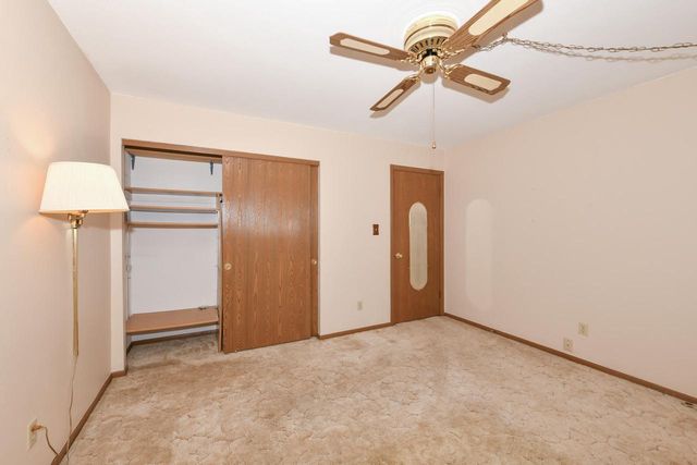 8374 S Tuckaway Shores DRIVE, Franklin, WI 53132