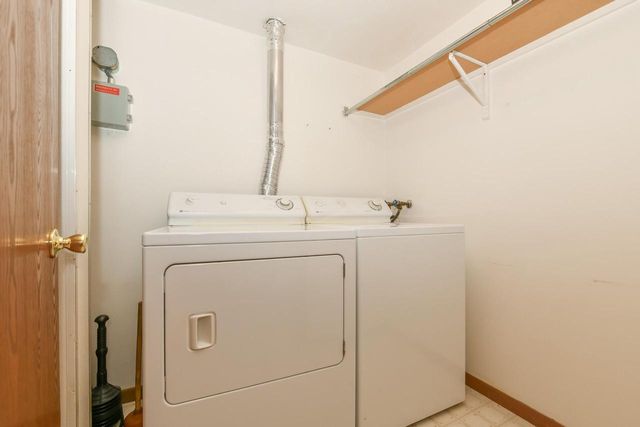 8374 S Tuckaway Shores DRIVE, Franklin, WI 53132