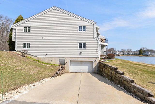 8374 S Tuckaway Shores DRIVE, Franklin, WI 53132