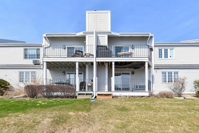 8374 S Tuckaway Shores DRIVE, Franklin, WI 53132