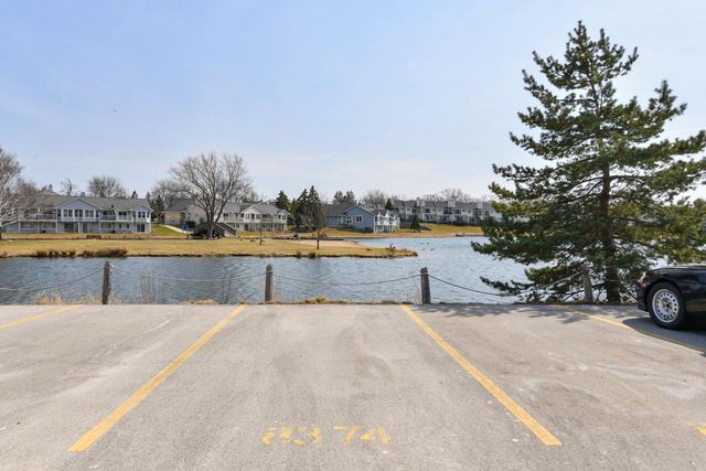 8374 S Tuckaway Shores DRIVE, Franklin, WI 53132