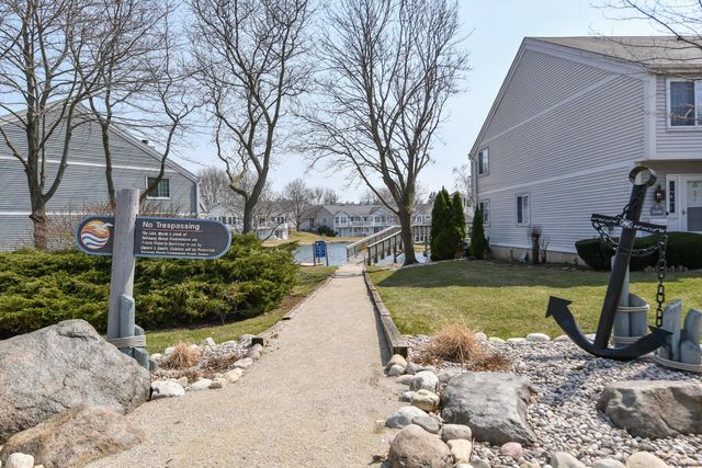 8374 S Tuckaway Shores DRIVE, Franklin, WI 53132