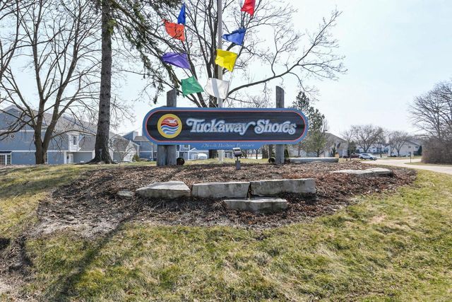 8374 S Tuckaway Shores DRIVE, Franklin, WI 53132